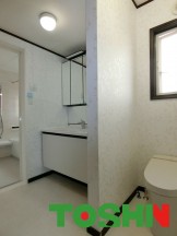 洗面とトイレを一部屋に